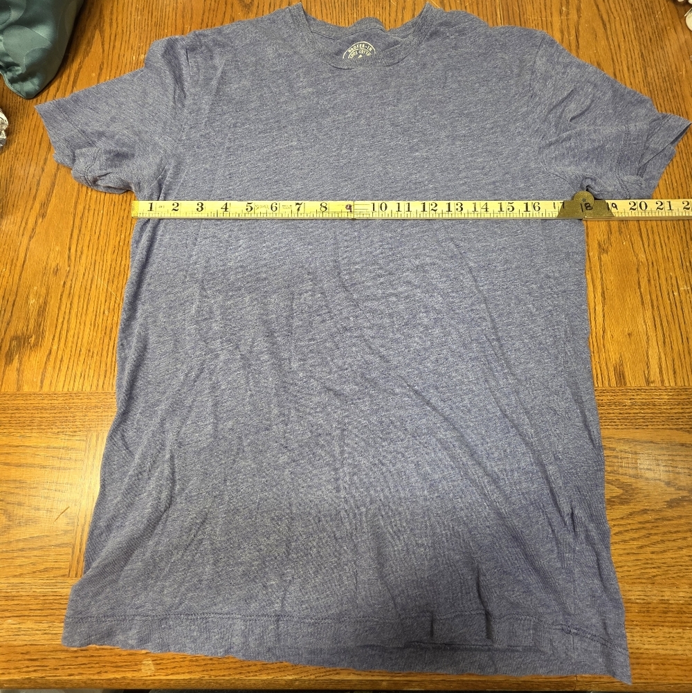 J Crew Broken-In Blue Short Sleeve T-Shirt Men's Size Small